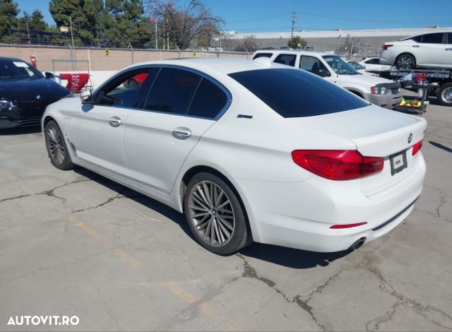 BMW Seria 5 520i Aut. - 3