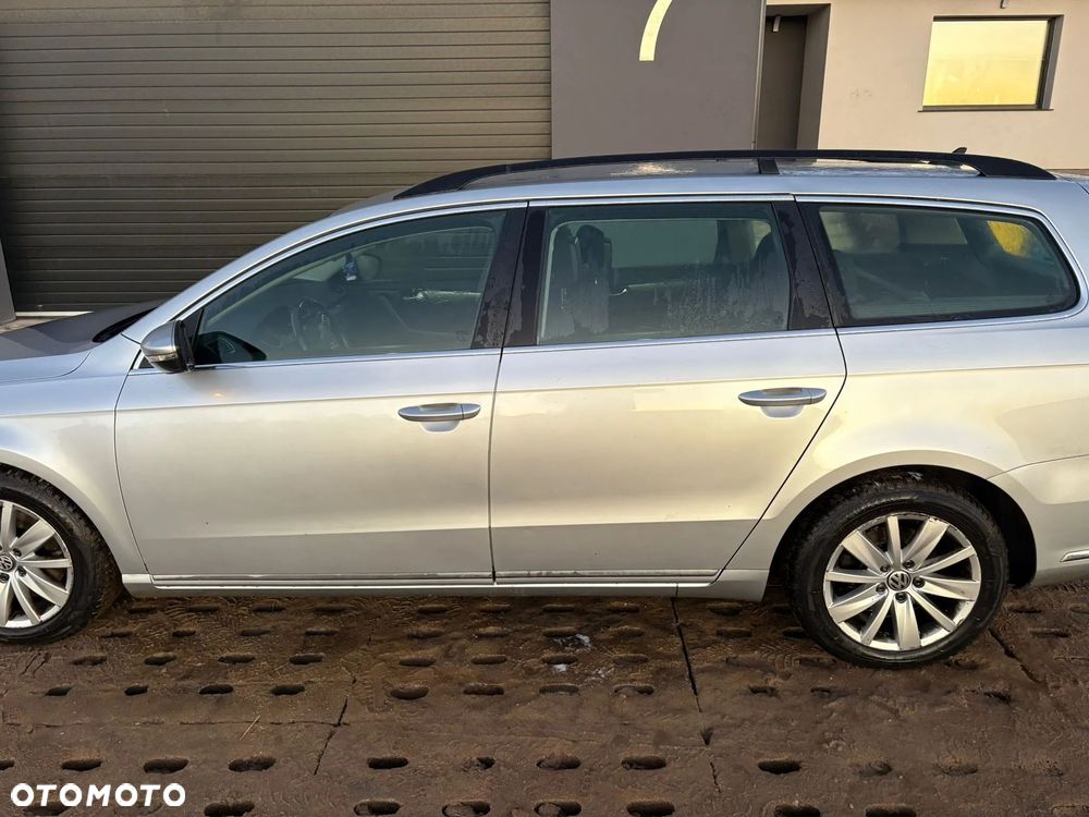 Volkswagen Passat 2.0 TDI Comfortline DSG - 2