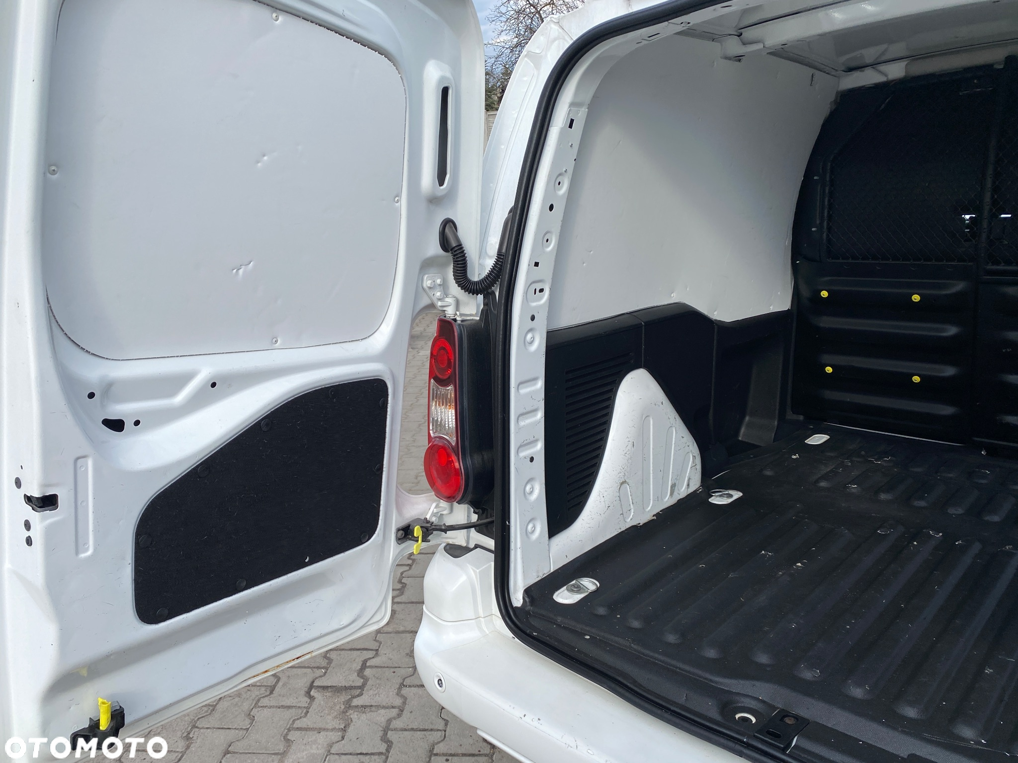 Citroën BERLINGO - 23