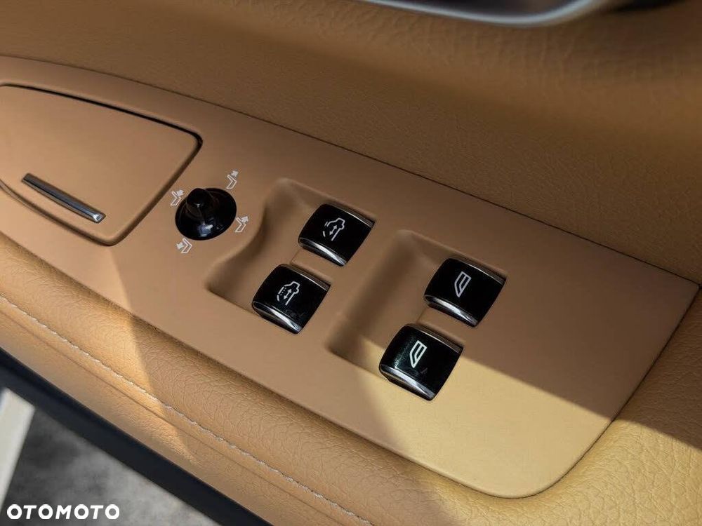 Volvo S90 T6 AWD Momentum - 11