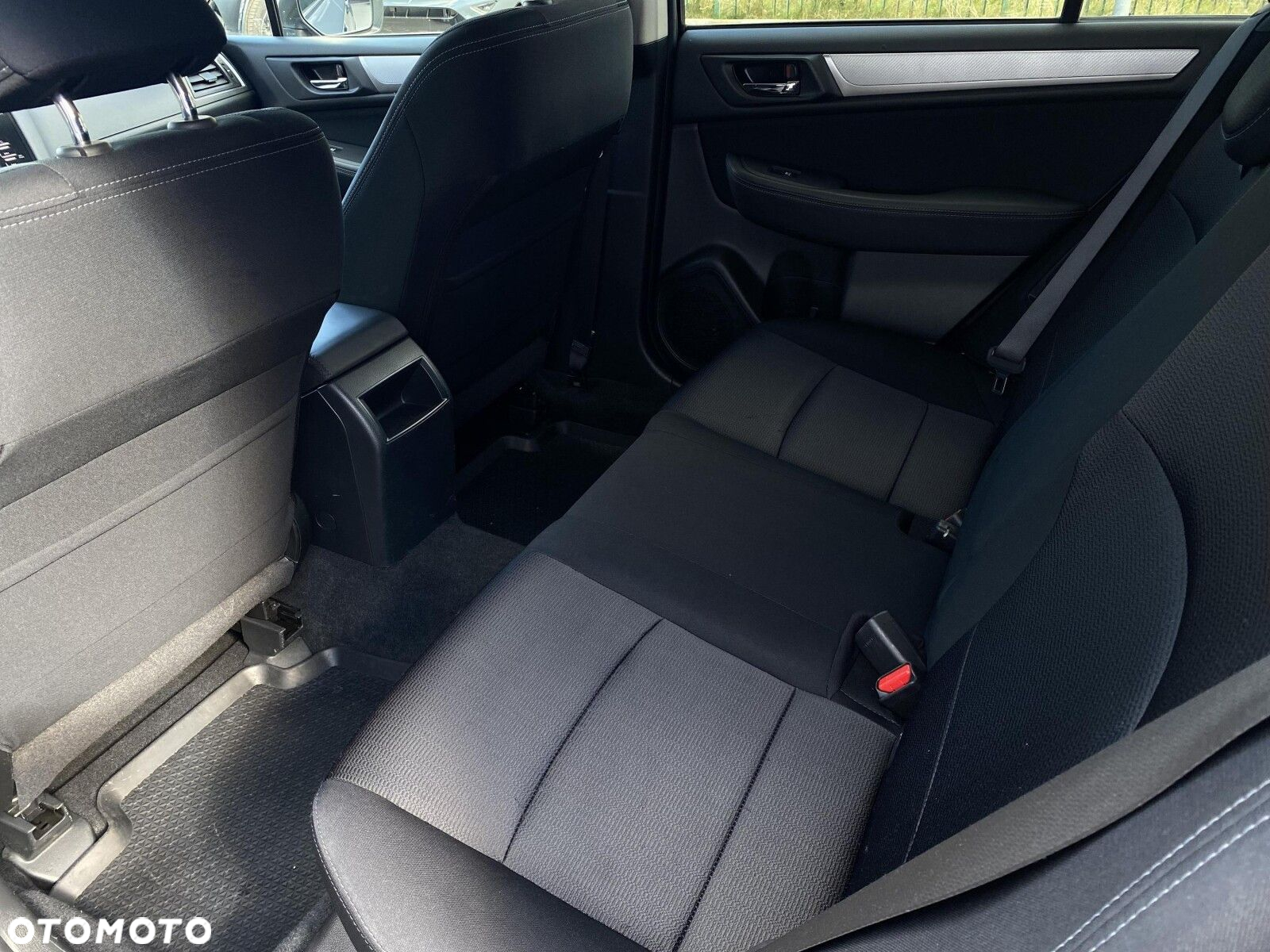 Subaru Outback 2.0D Active Lineartronic - 19