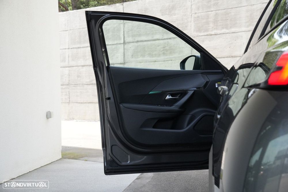 Peugeot 2008 1.2 PureTech Allure Pack - 20