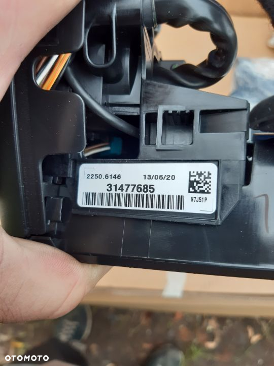 Lusterko prawe Volvo C40 XC-40 31477685 8+7 15 PIN lusterko zewnętrzne prawe Volvo C40 XC-40 kamera 360° BLIS automatyczne przyciemnianie funkcja pamięci 31 - 8