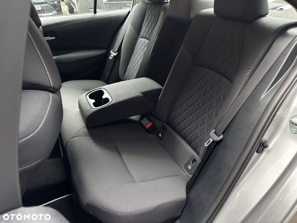 Toyota Corolla 1.8 Hybrid Comfort - 17