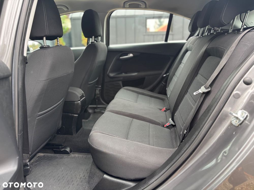 Fiat Tipo 1.4 T-Jet 16v Sport - 23