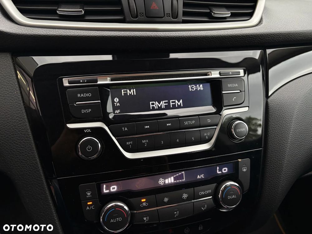 Nissan Qashqai 1.2 DIG-T N-Connecta EU6 - 25