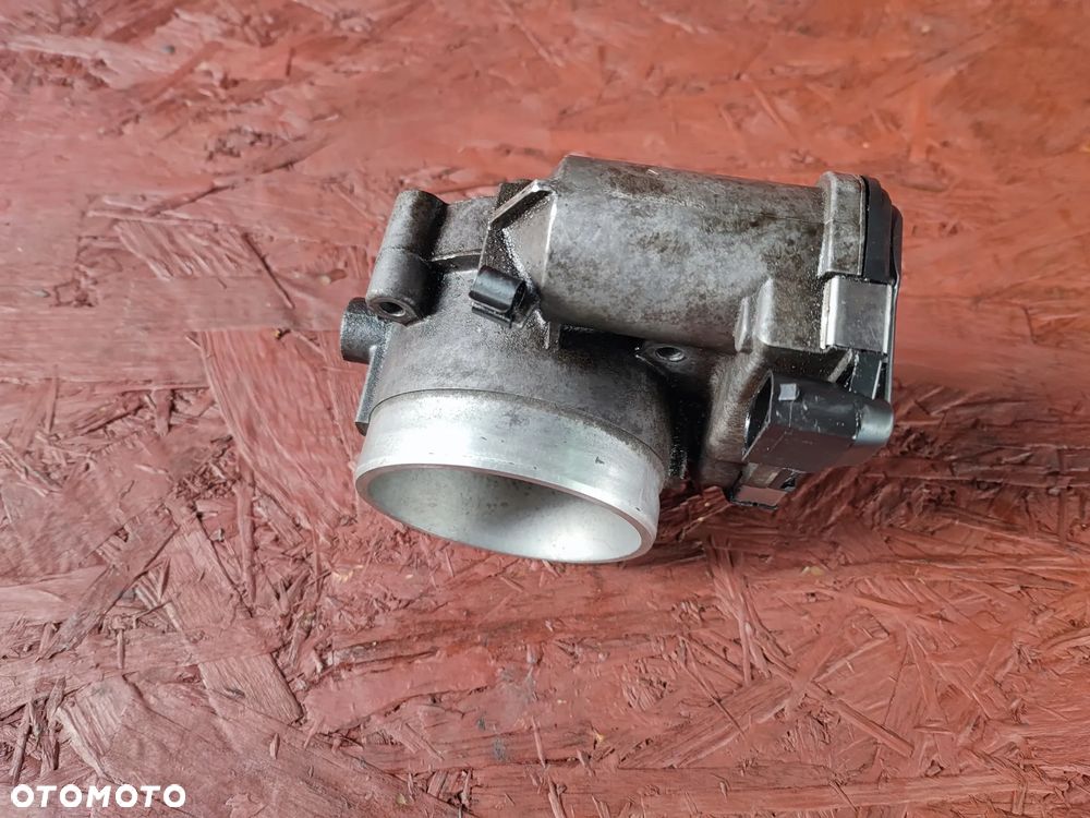 PORSCHE CAYENNE ORYGINALNA ELEKTRYCZNA PRZEPUSTNICA POWIETRZA BOSCH DO SILNIKA 4.5 V8 M48.00 O NR. 0280750114 OEM - 2