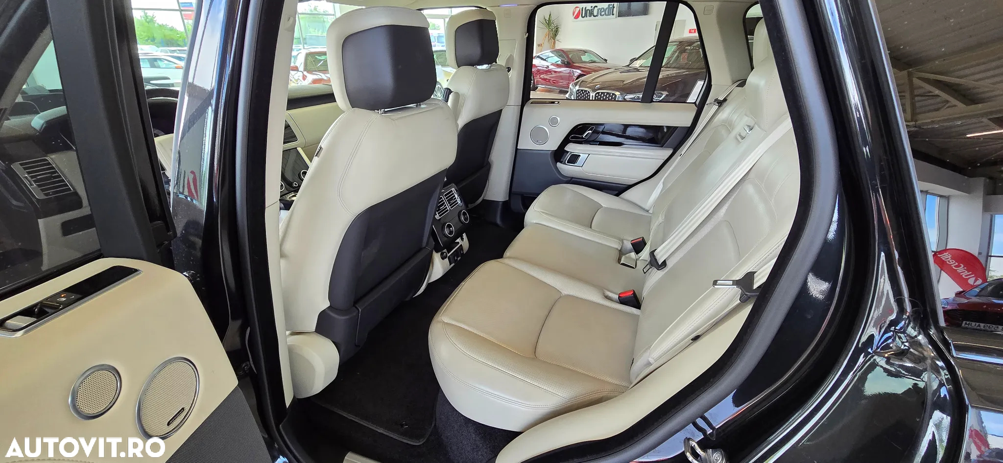 Land Rover Range Rover 3.0L SDV6 Vogue - 9