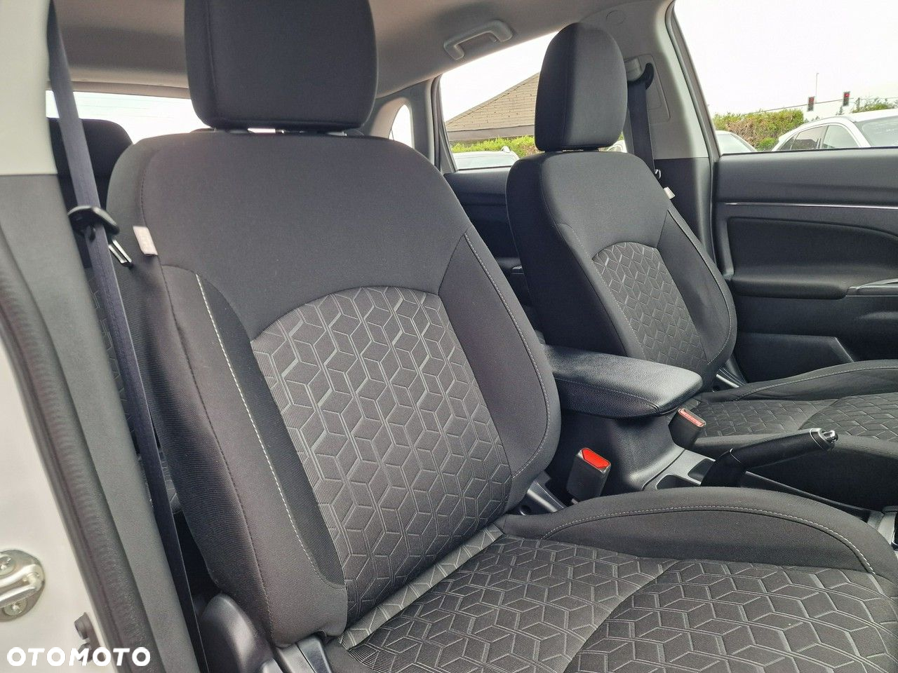 Mitsubishi ASX 2.0 2WD Intro Edition+ - 25