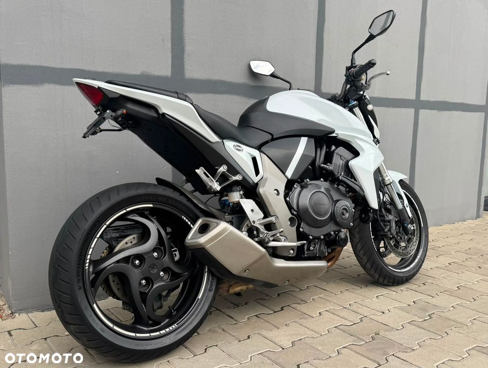Honda CB - 3
