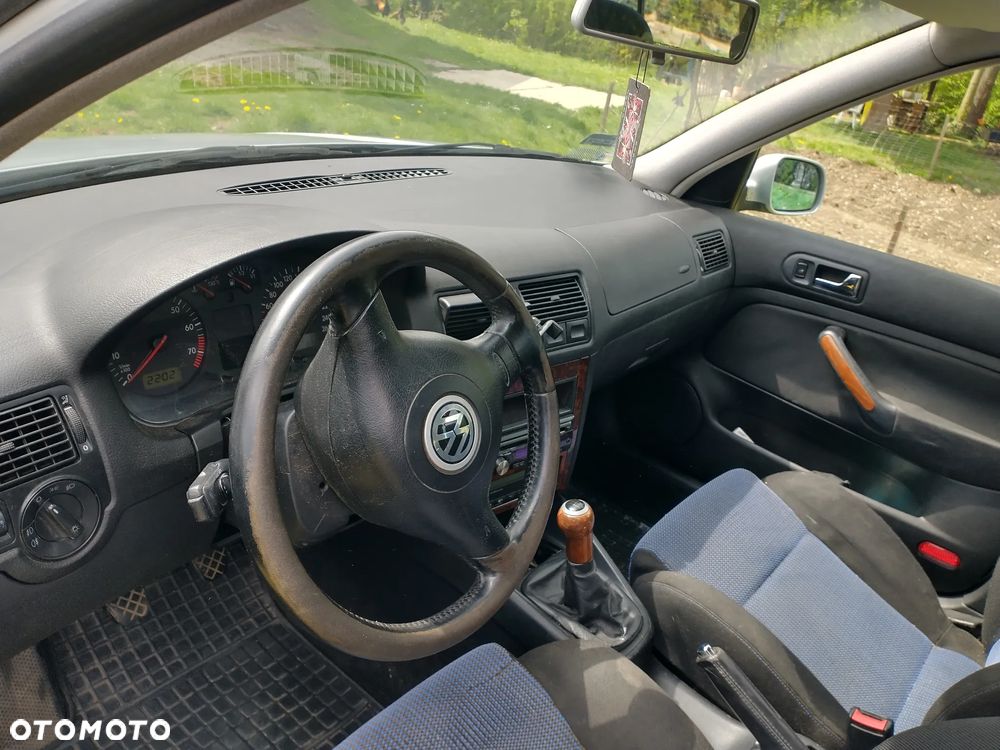 Volkswagen Golf - 9