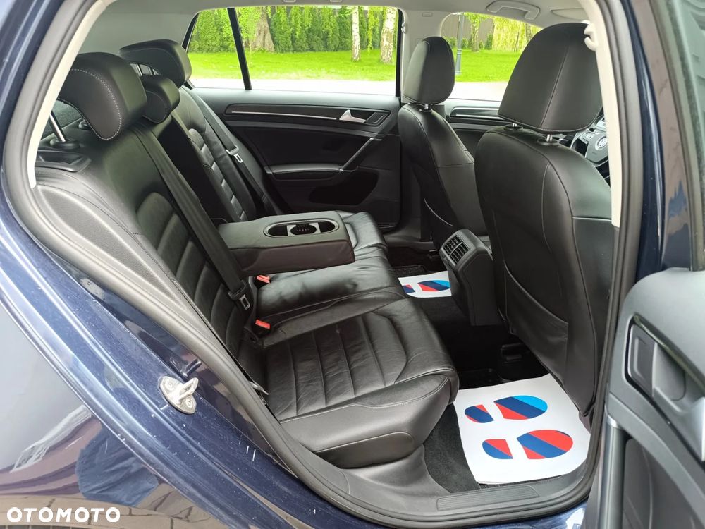 Volkswagen Golf 1.6 TDI BlueMotion Comfortline - 36