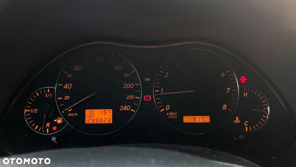 Toyota Avensis 1.8 VVT-i Sol - 18