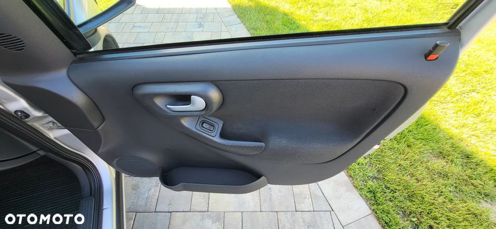 Opel Combo Standard - 15