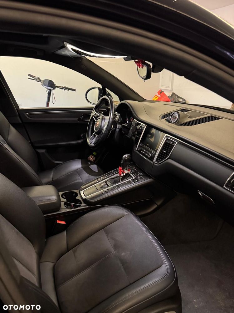 Porsche Macan Standard - 17