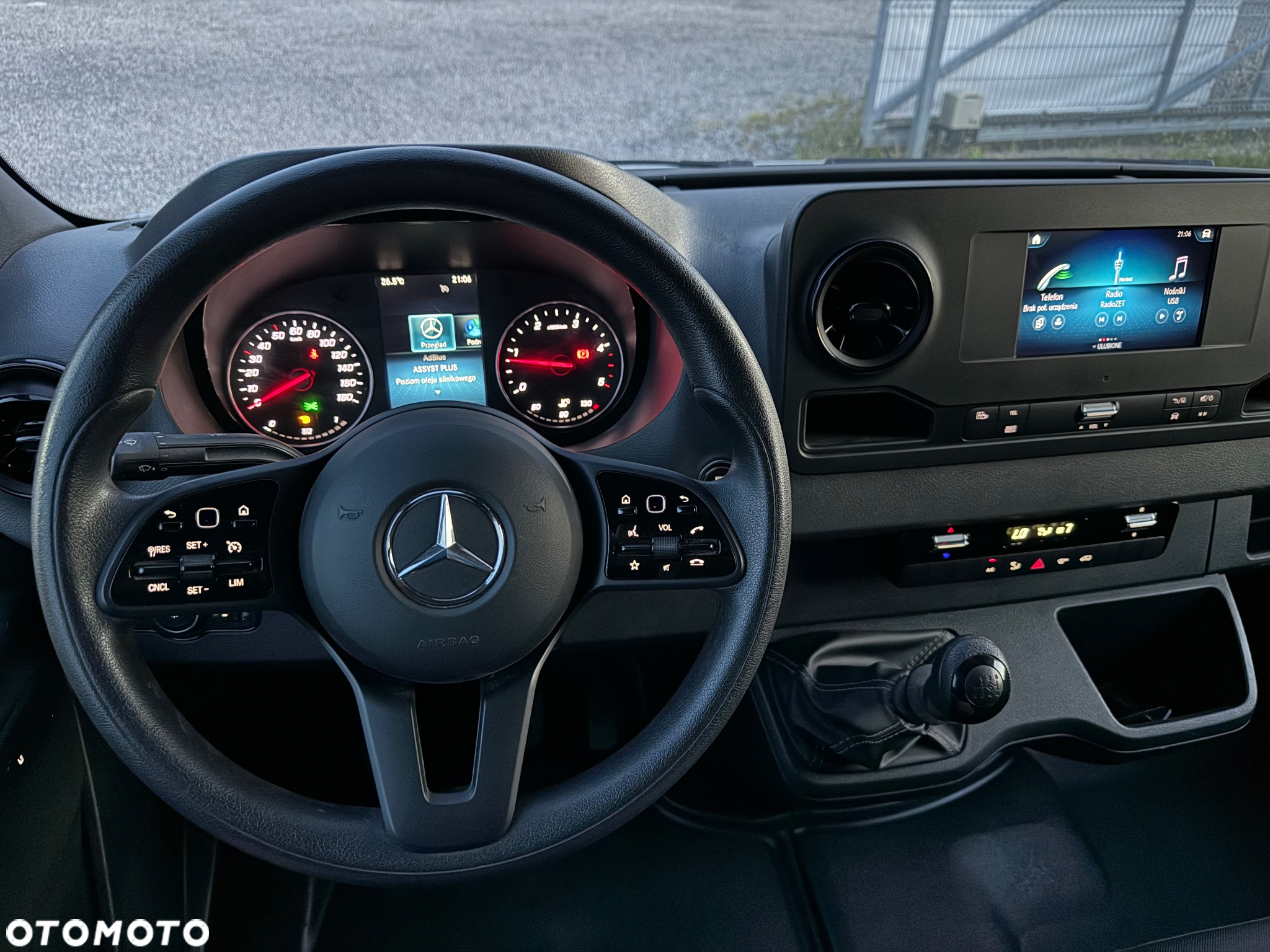 Mercedes-Benz Sprinter - 15