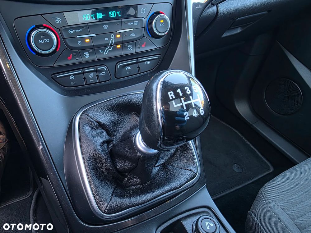 Ford C-MAX 1.5 EcoBoost Titanium ASS - 19