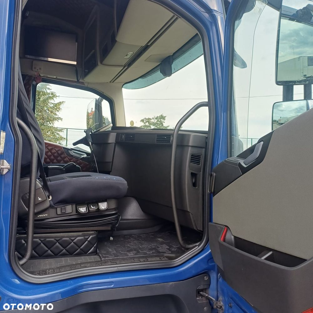 Volvo FH - 25