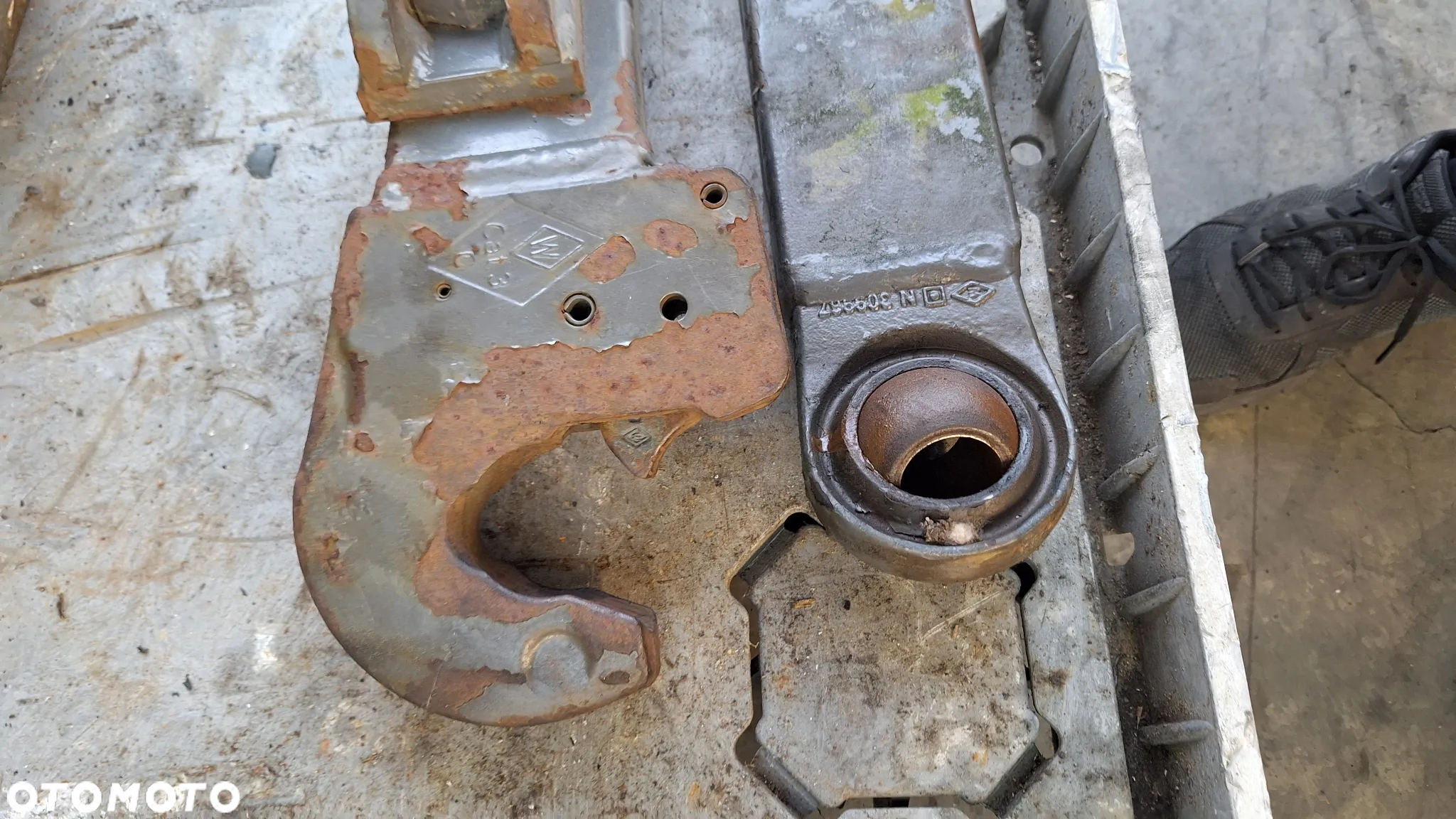 Fendt vario  820 716 724 722  Vario wieszak odciag stabilizator ramie dolne - 37