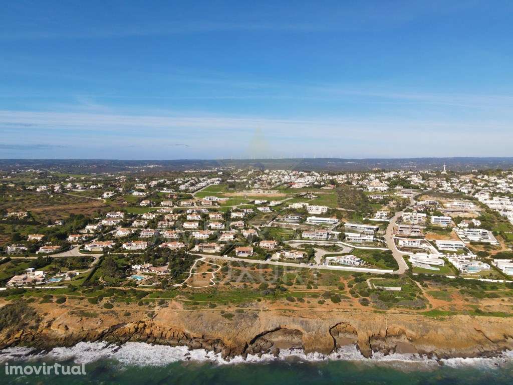 Lote Privilegiado com Vista Panorâmica Sobre o Mar - Grande imagem: 4/15