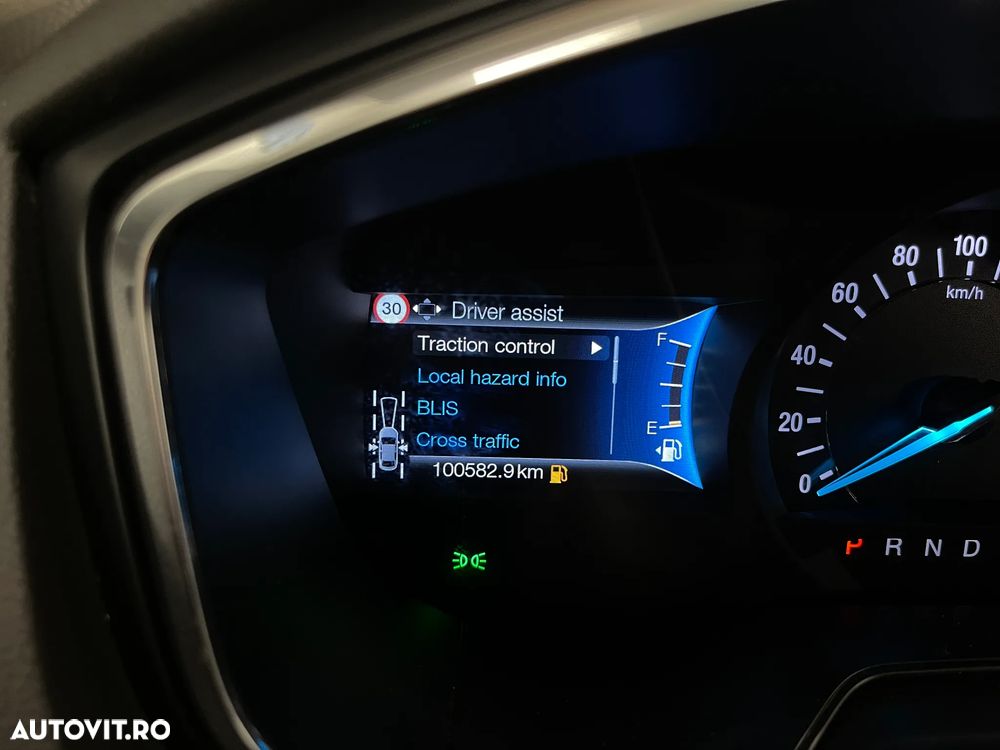 Ford Mondeo 2.0 HEV Titanium - 27