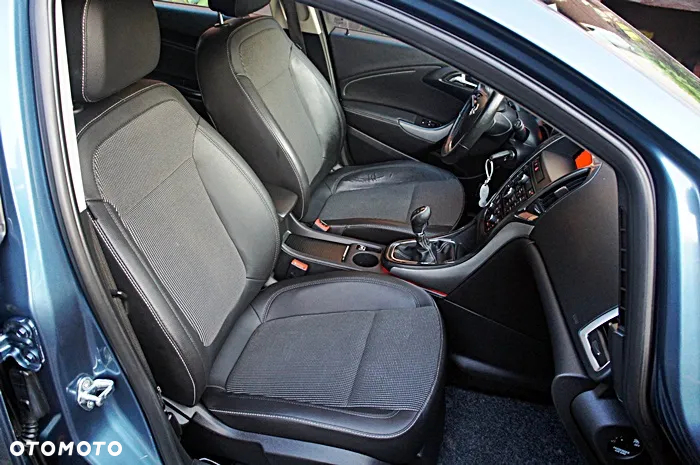 Opel Astra 2.0 CDTI Exklusiv - 18