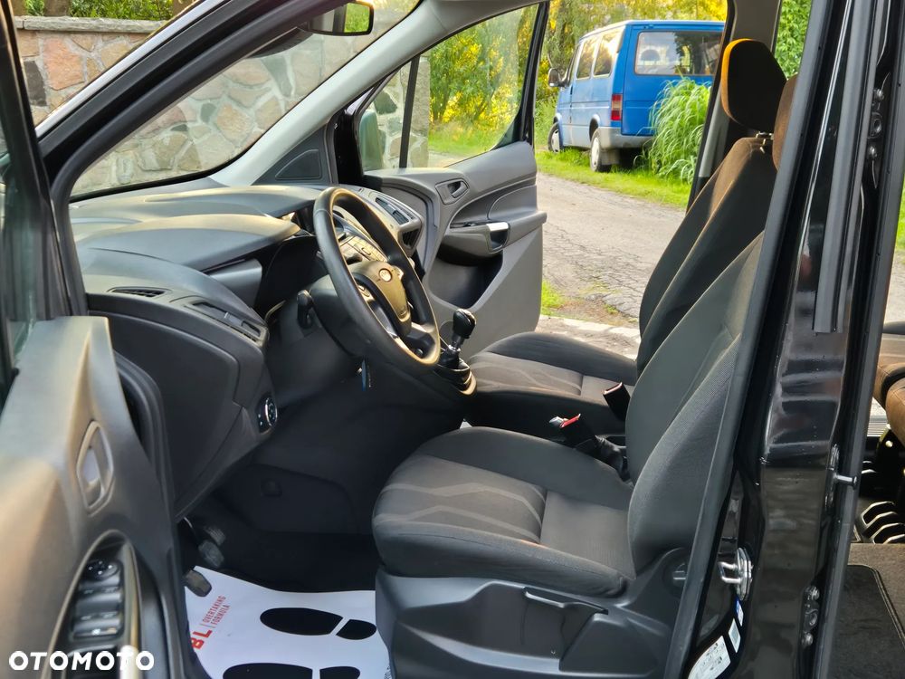 Ford Tourneo Connect Grand - 24
