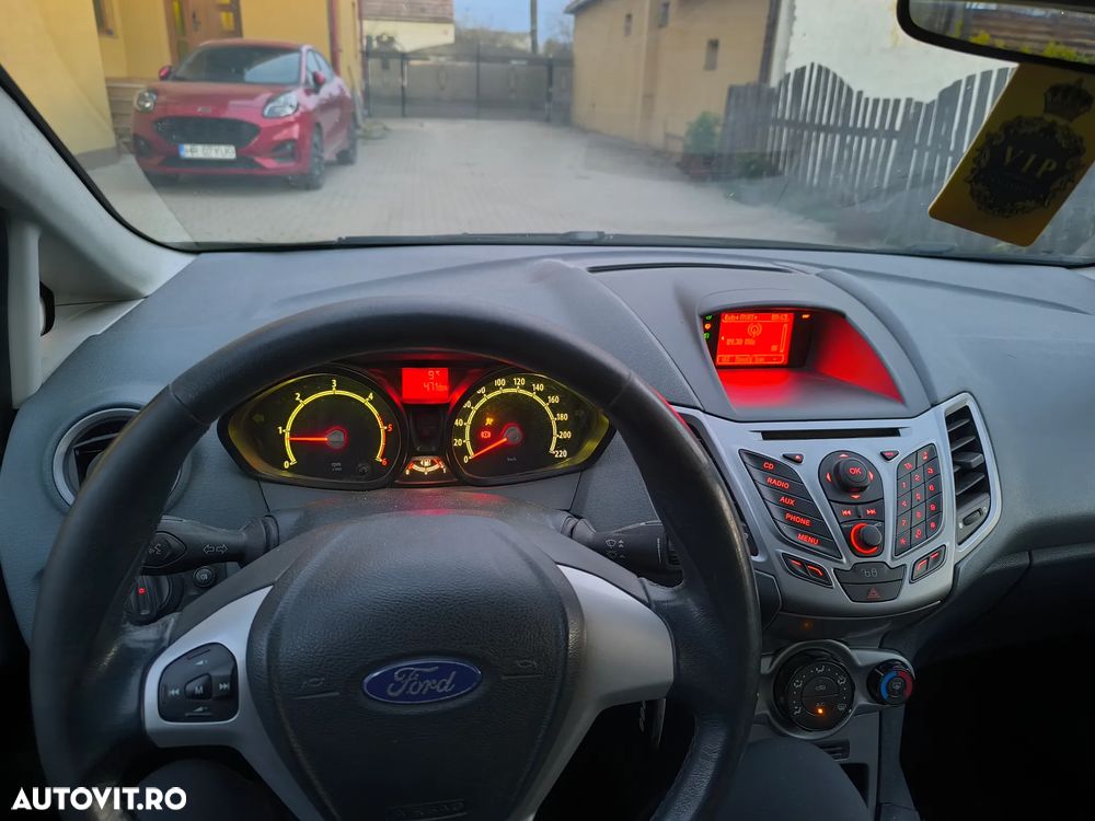 Ford Fiesta 1.6 TDCI DPF Titanium - 8