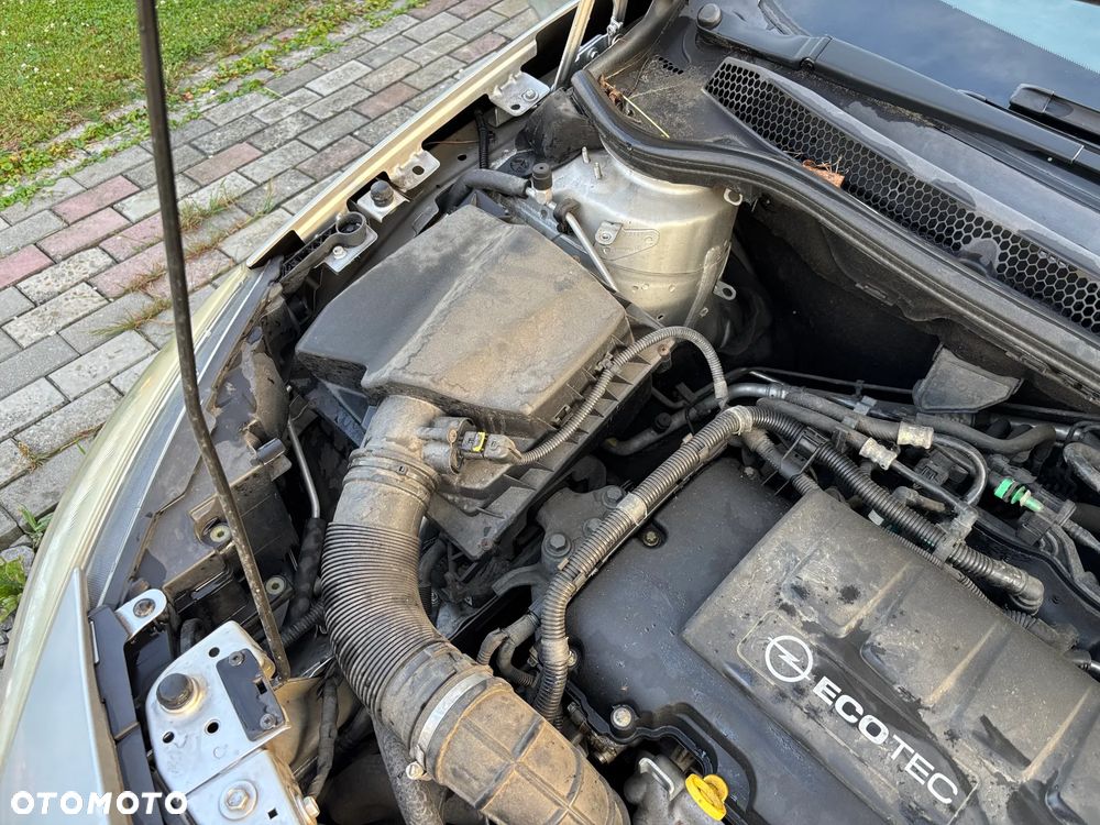 Opel Astra - 32