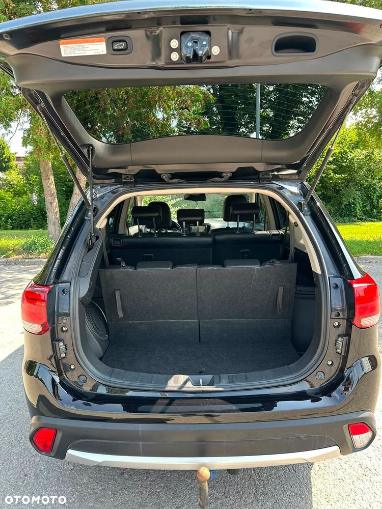 Mitsubishi Outlander 2.2 DID Instyle Navi 4WD - 30
