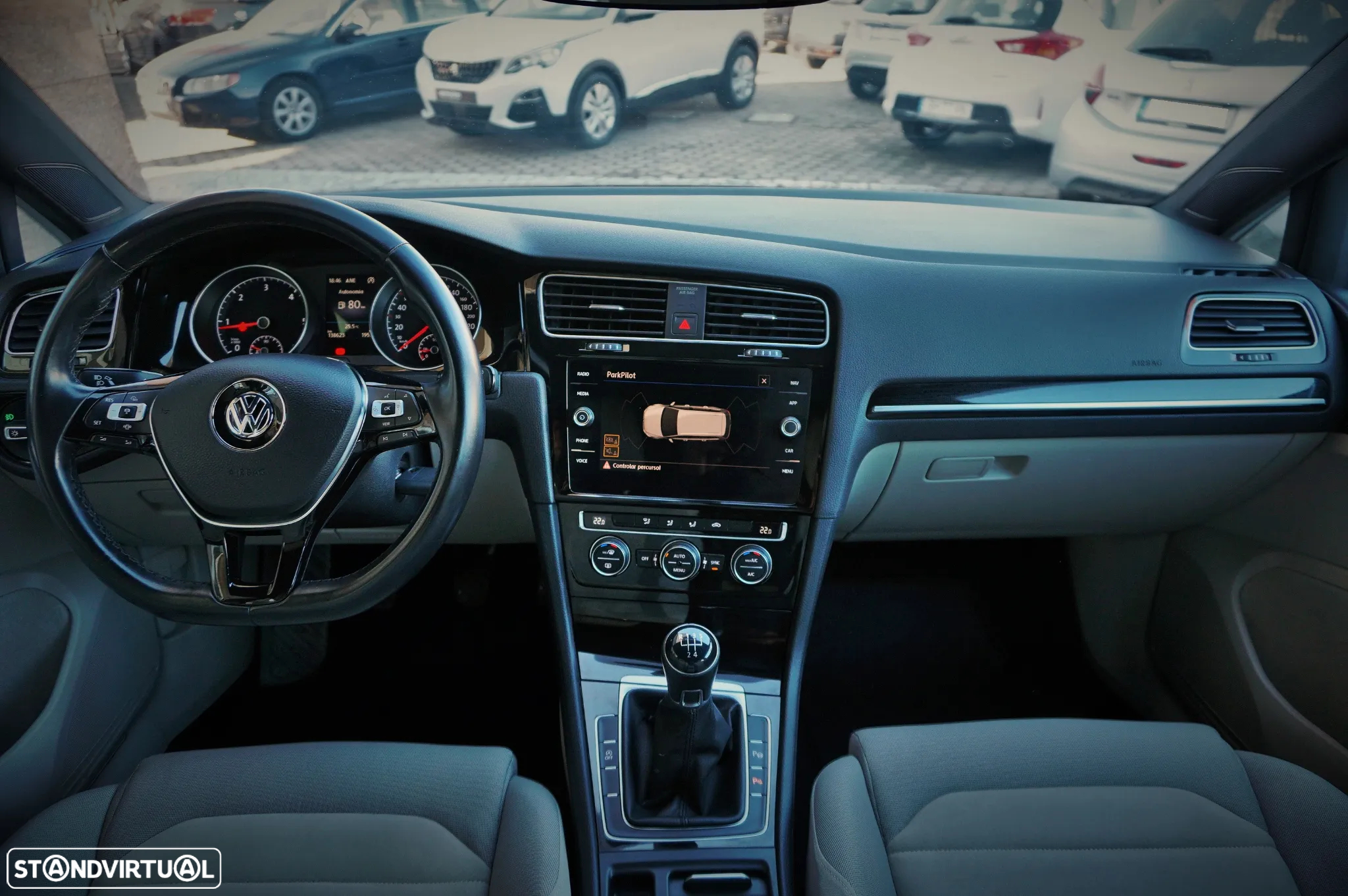 VW Golf Variant 1.6 TDi Highline - 23