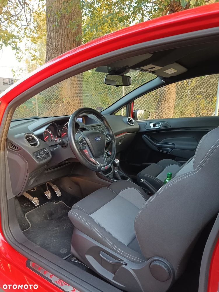 Ford Fiesta ST EU6 - 11