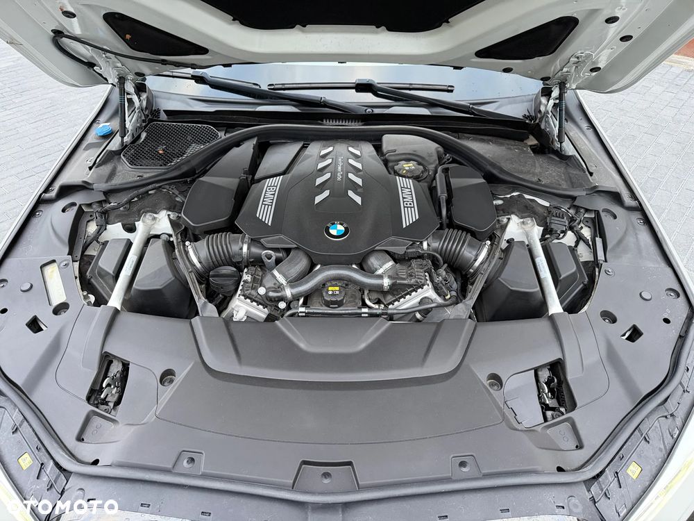 BMW Seria 7 750Li xDrive sport - 30
