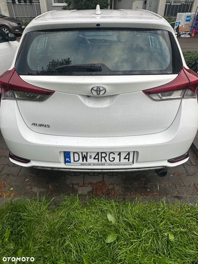 Toyota Auris 1.6 Premium - 4