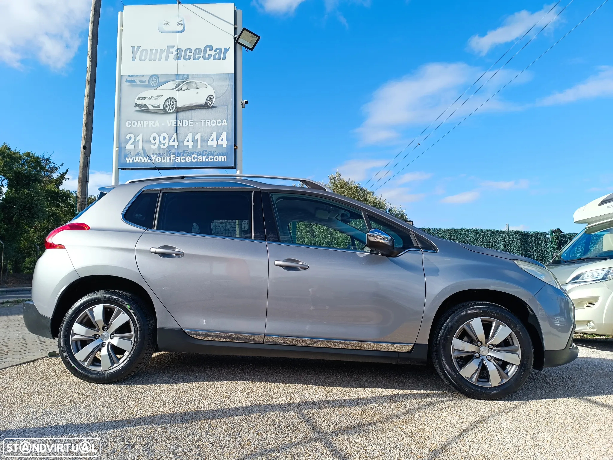 Peugeot 2008 1.2 PureTech Allure - 3