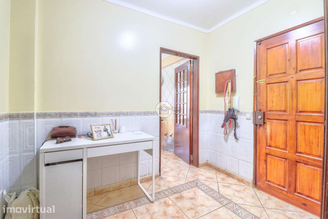 Apartamento T2 no Rés do Chão  70 m2  Áreas Generosas, 2 Varandas Fech - Grande imagem: 4/15