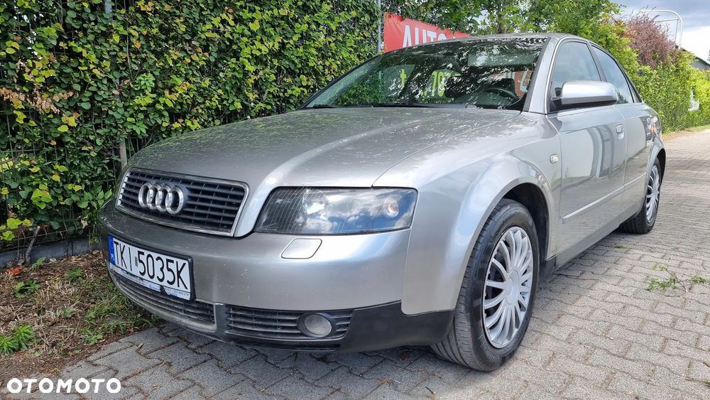 Audi A4 Limousine - 12
