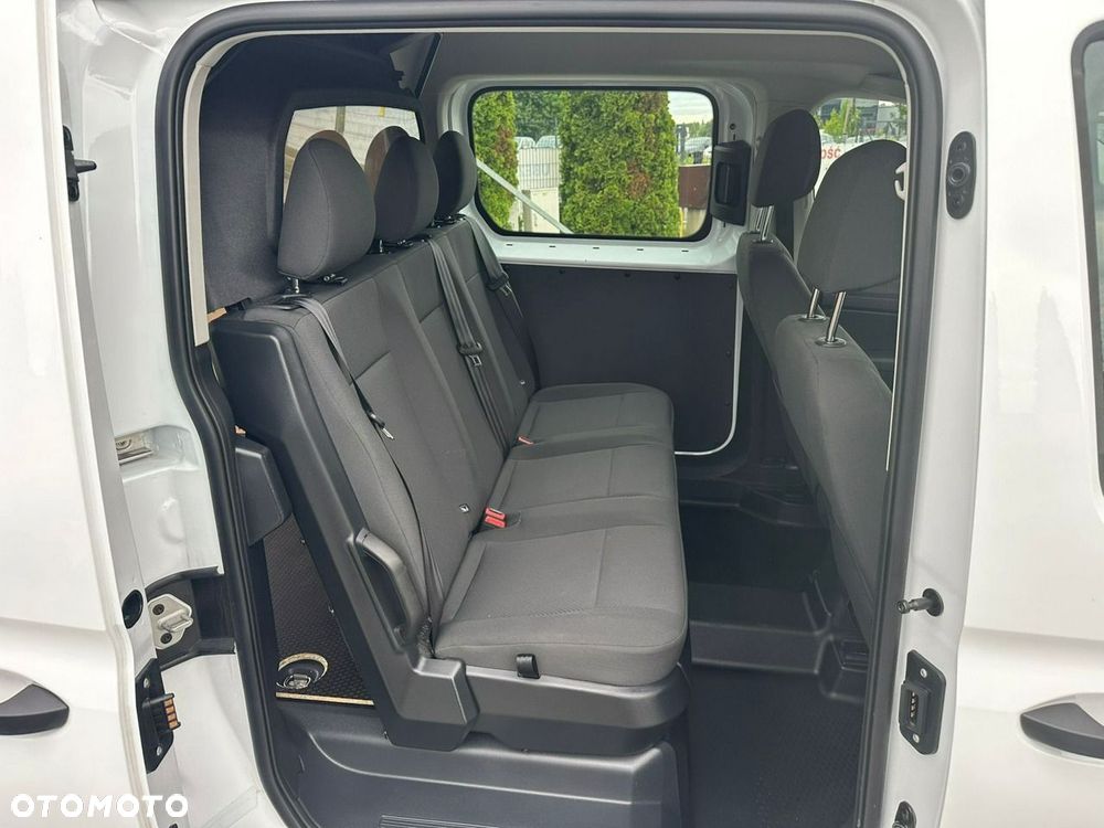 Ford Transit Connect - 16