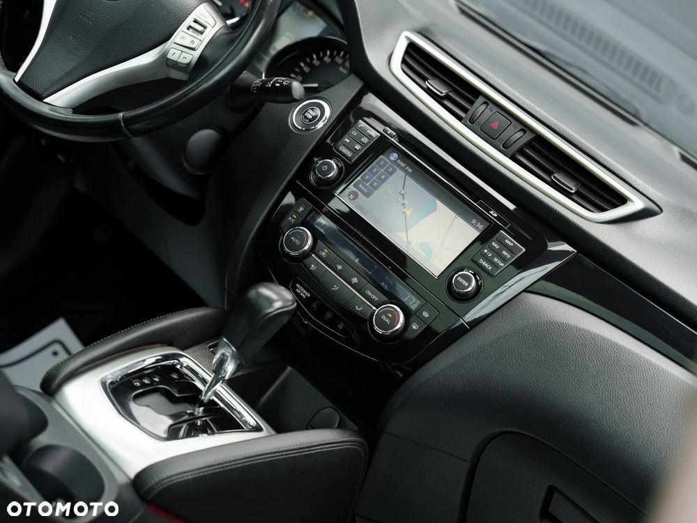 Nissan Qashqai 1.6 dCi Xtronic TEKNA+ - 20