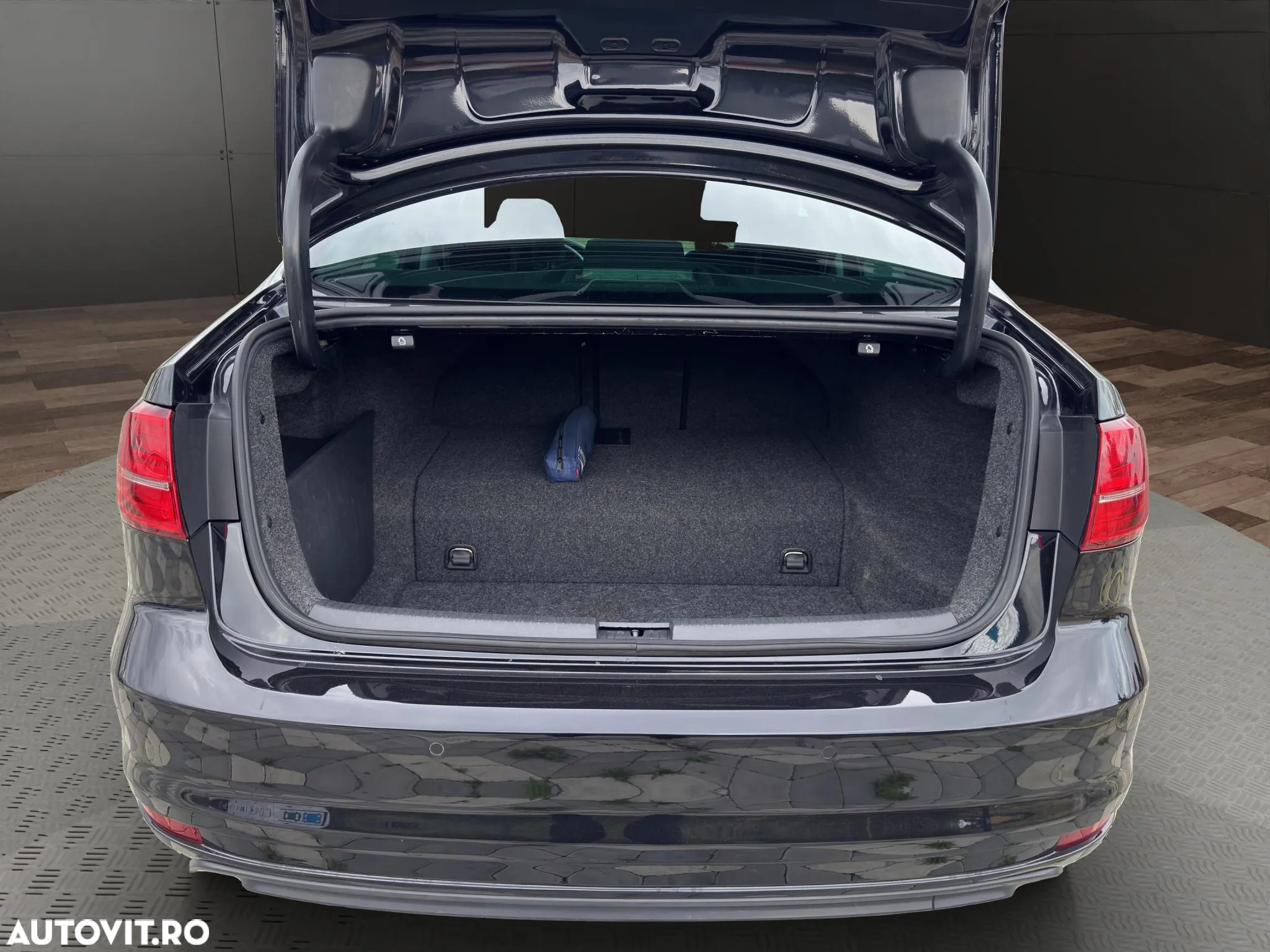 Volkswagen Jetta 1.4 Hybrid DSG - 16