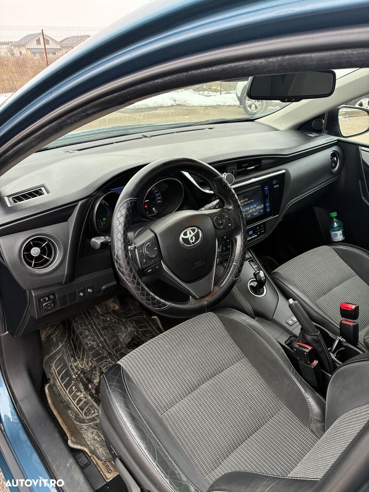 Toyota Auris 1.8 L VVT-i Sol + - 10