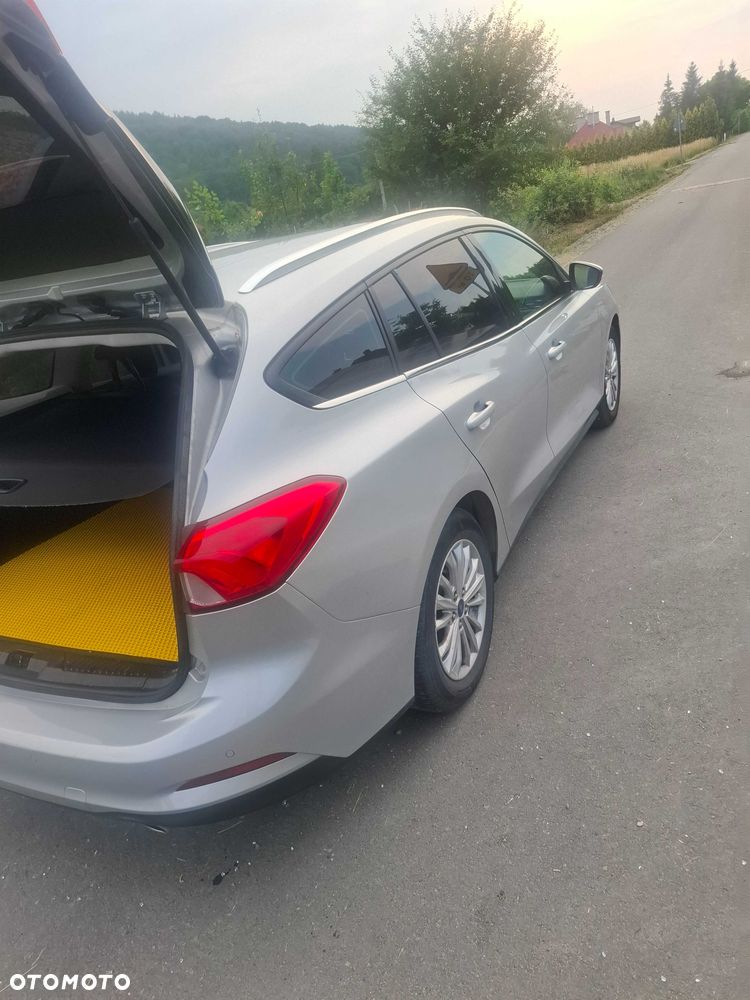 Ford Focus - 4
