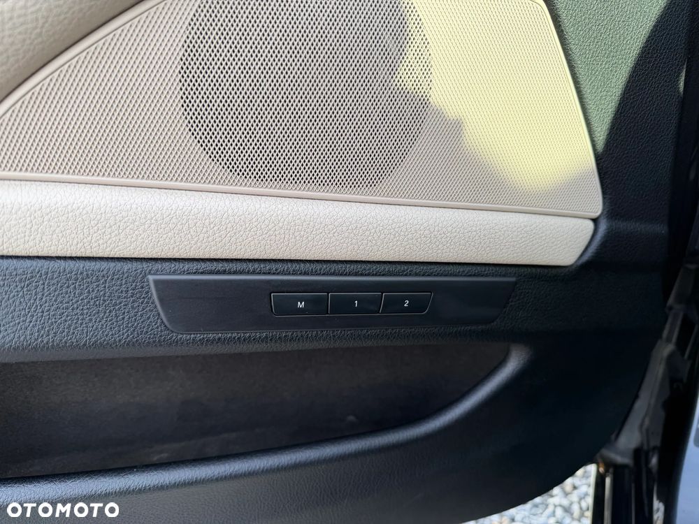 BMW Seria 5 525d - 10