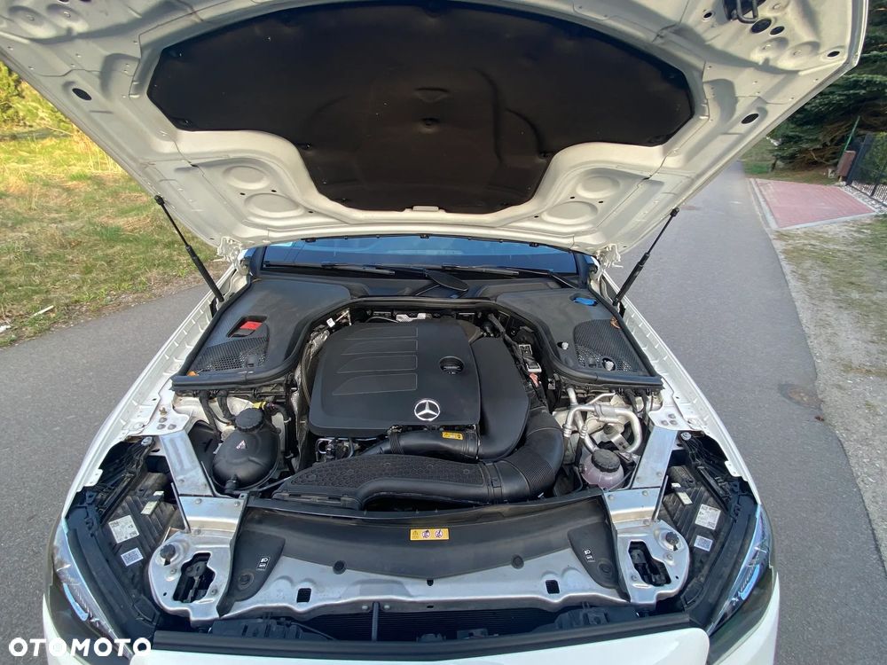 Mercedes-Benz Klasa E 200 4-Matic AMG - 24