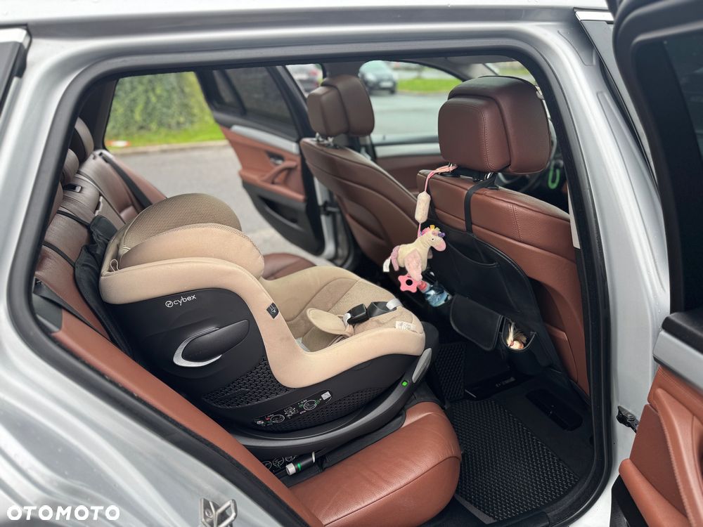 BMW Seria 5 525d Luxury Line - 26