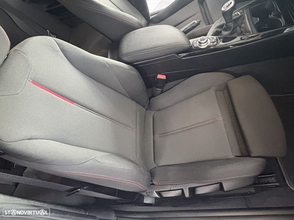 BMW 218 d Coupe Line Sport - 24