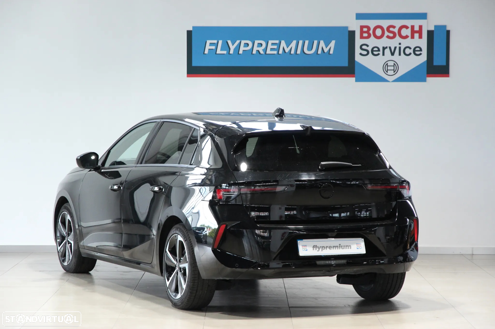 Opel Astra 1.2 T GS Line Aut. - 4
