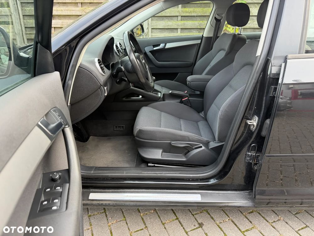 Audi A3 Sportback - 8