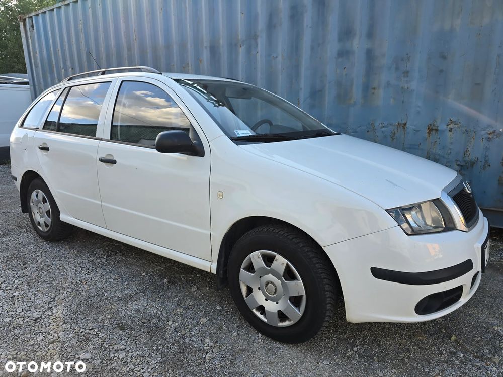 Skoda Fabia - 4