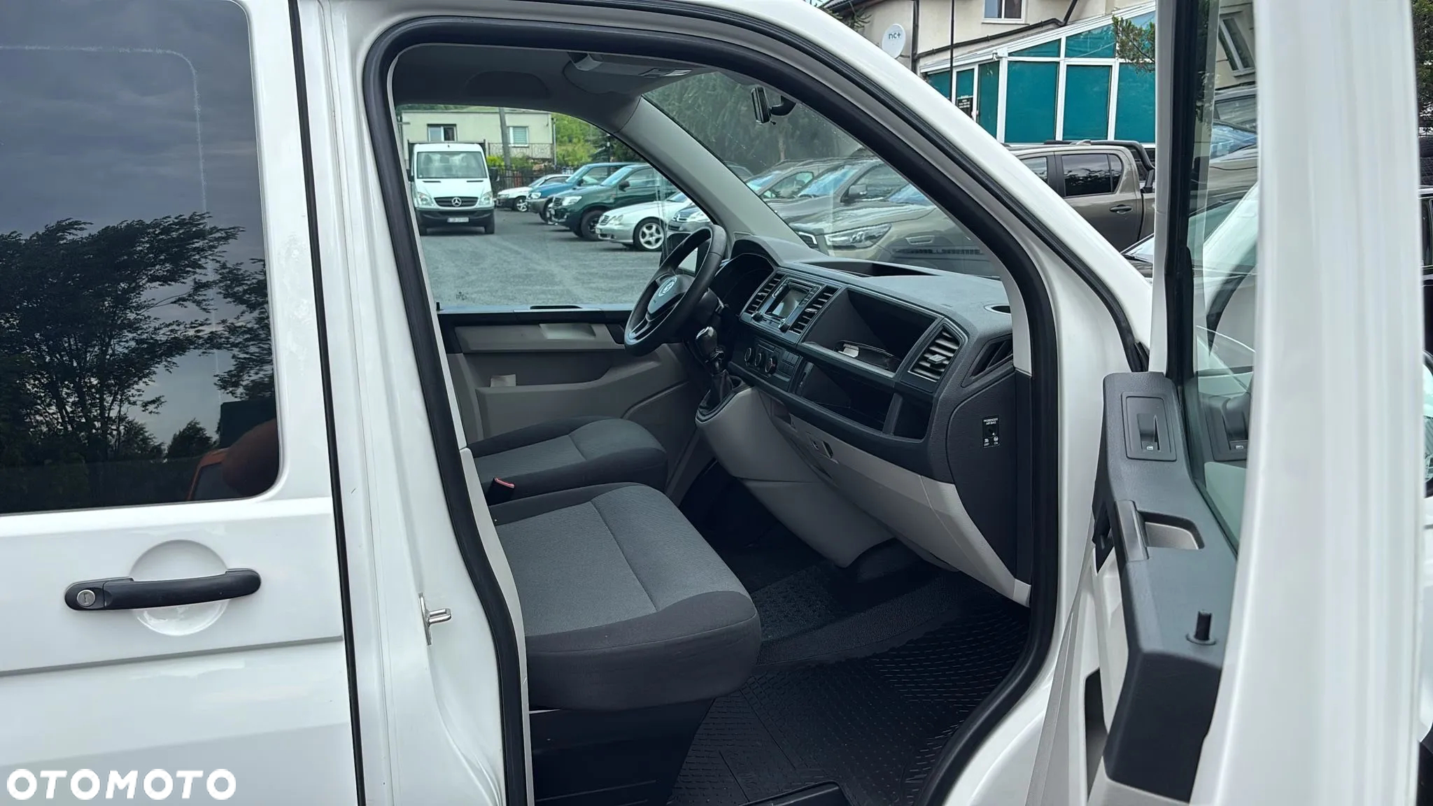 Volkswagen Transporter T6 TDI L2H1 Mixt - 16